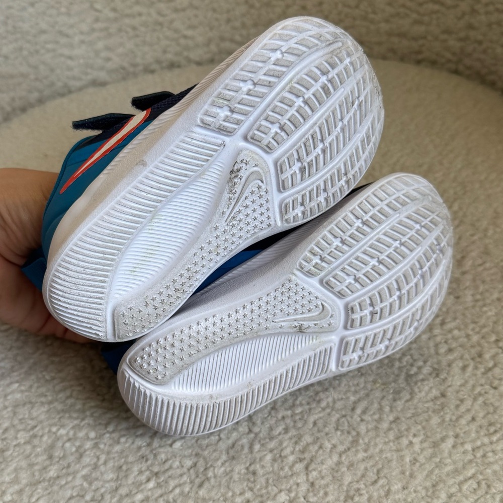 Nike Kids Navy Blue Sneakers | 6C - Picture 9 of 9